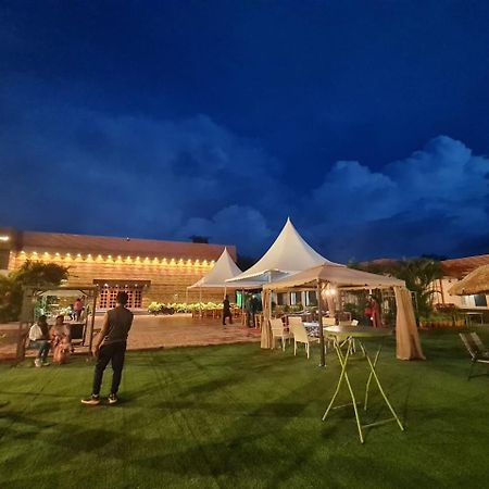 Focus Club And Resort رانشي المظهر الخارجي الصورة