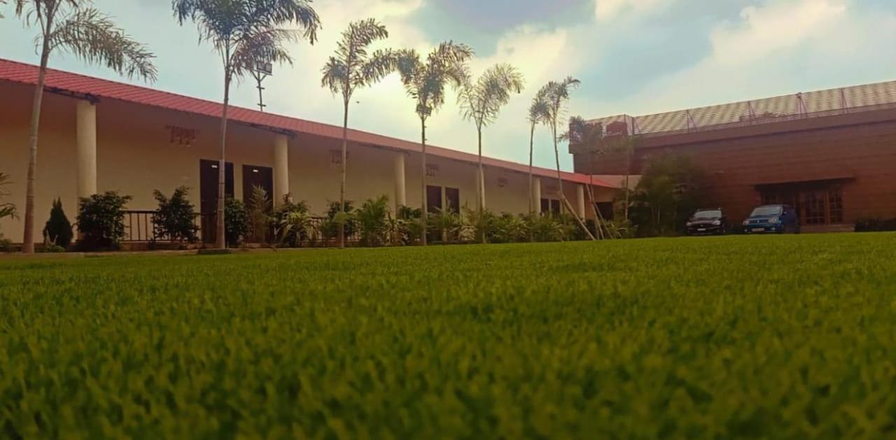 Focus Club And Resort رانشي المظهر الخارجي الصورة