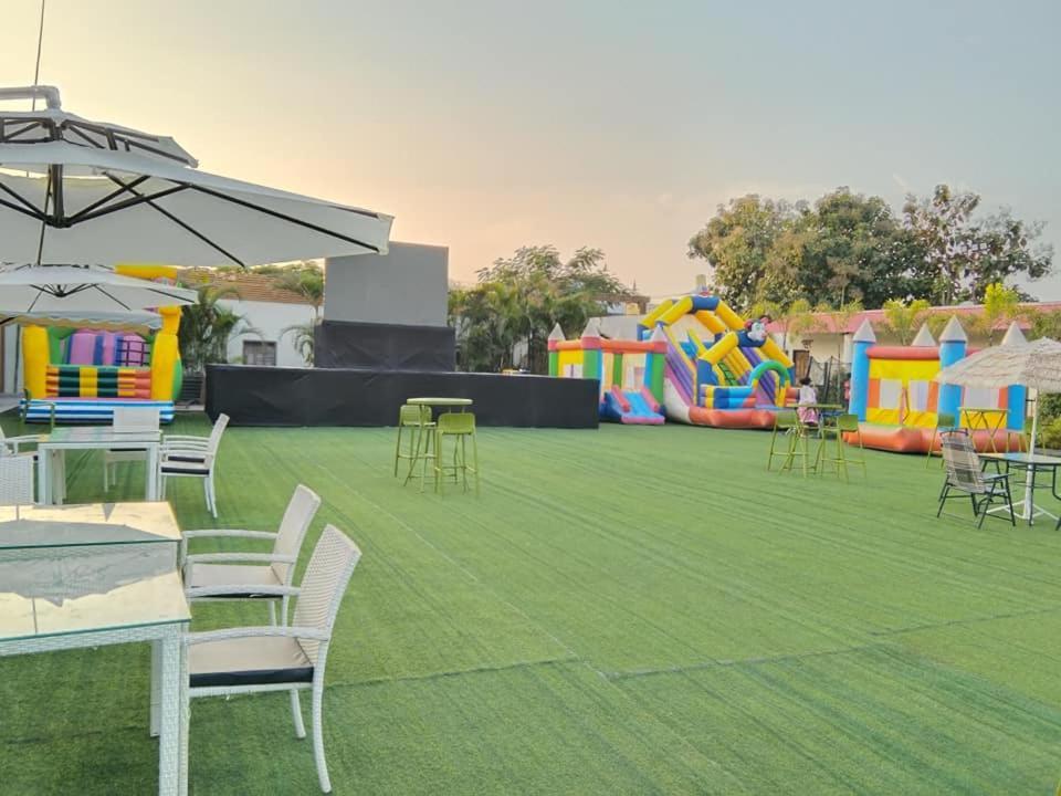 Focus Club And Resort رانشي المظهر الخارجي الصورة