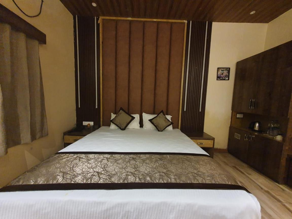 Focus Club And Resort رانشي المظهر الخارجي الصورة