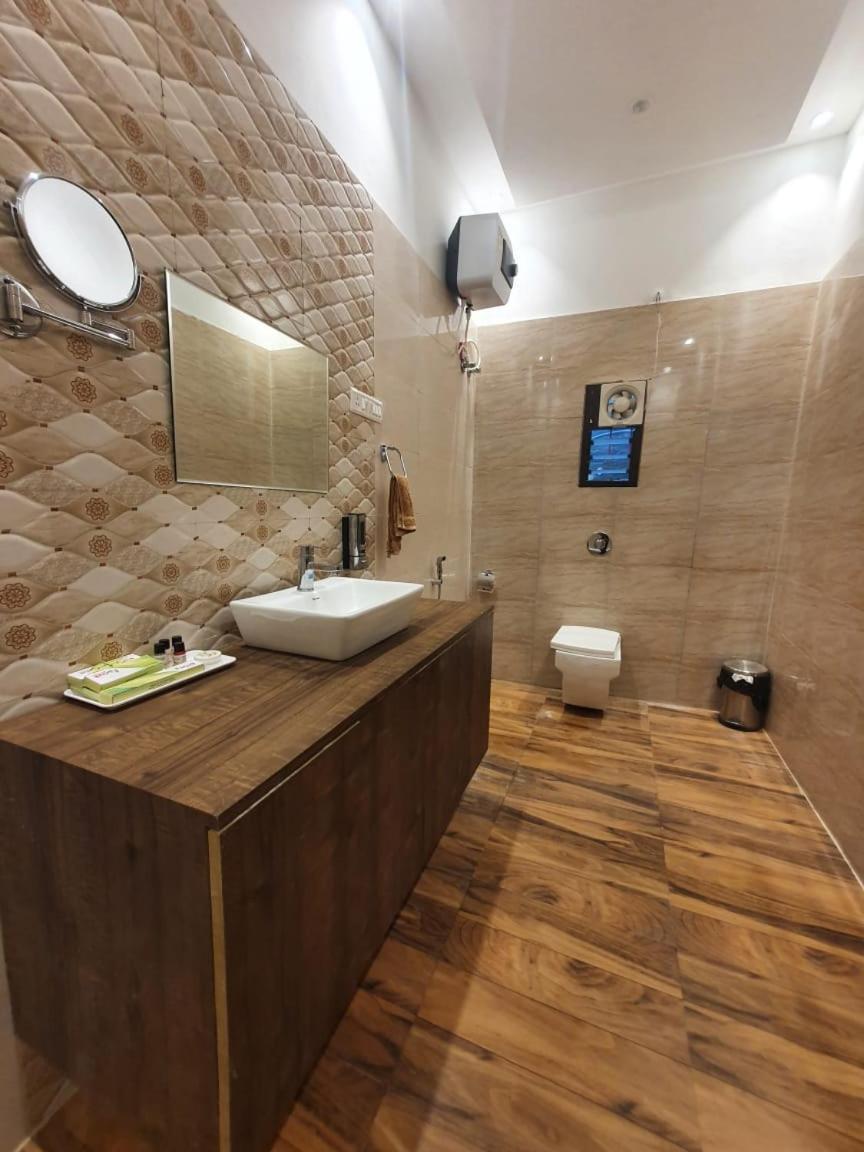 Focus Club And Resort رانشي المظهر الخارجي الصورة