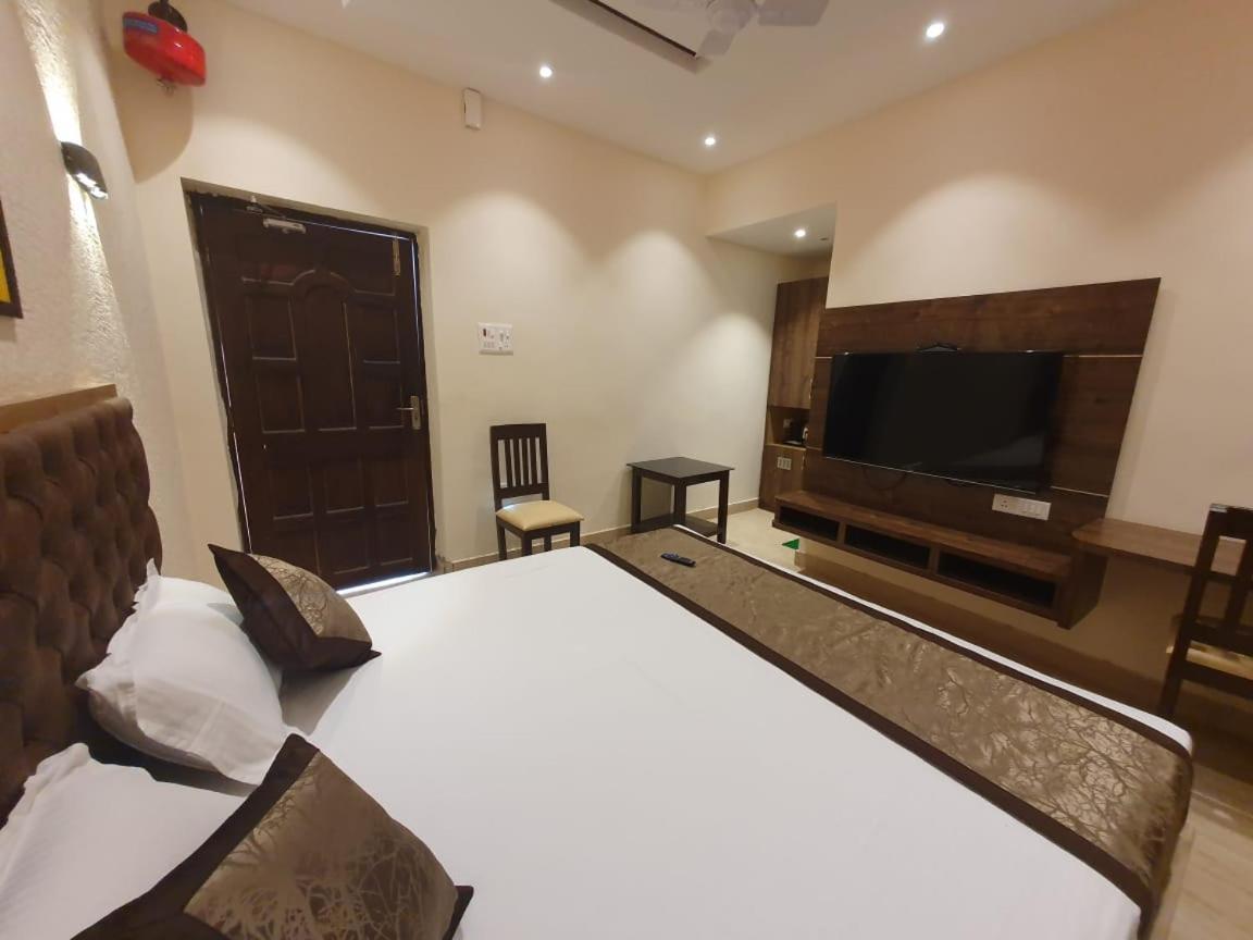Focus Club And Resort رانشي المظهر الخارجي الصورة